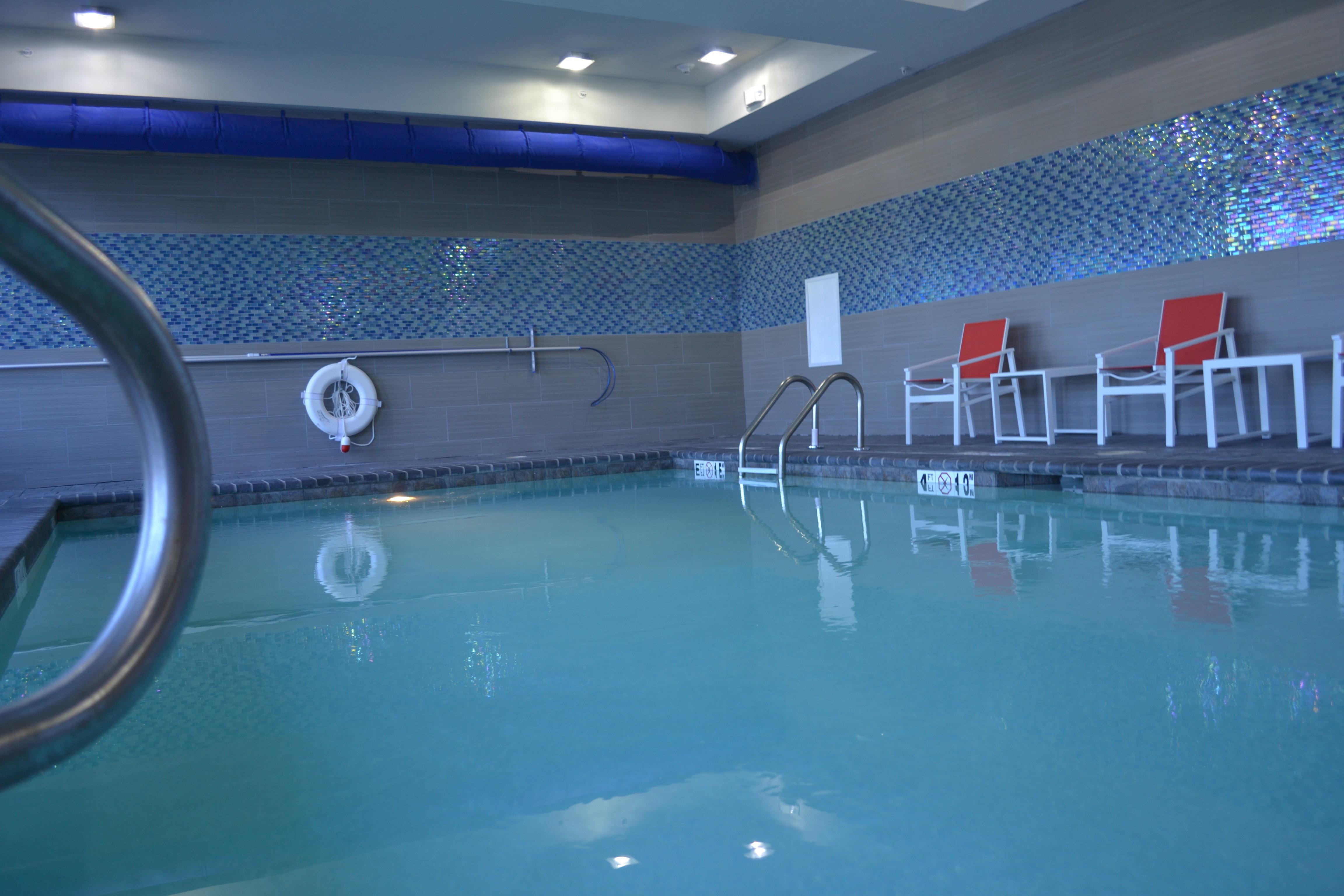 Holiday Inn Express Hotel & Suites Knoxville By Ihg Exterior photo